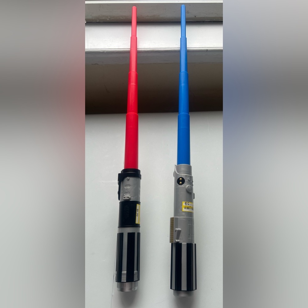 Star Wars Red and Blue Extendable Lightsaber Toy Set